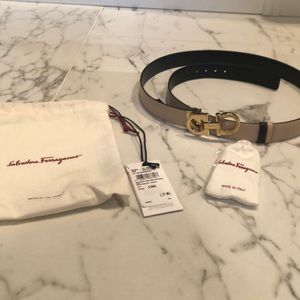 Salvatore Ferragamo
Double Reversible Leather Belt